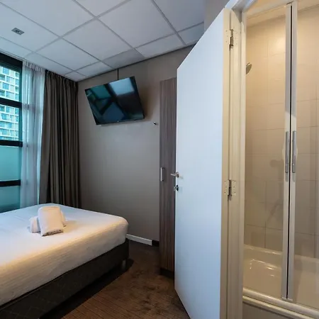 Docklands Hotel 3*
